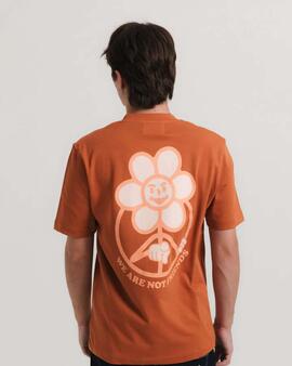 Camiseta We Are Not Friends Daisy Logo Worker